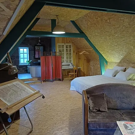 Chateau De Kerouallan Holiday home *
